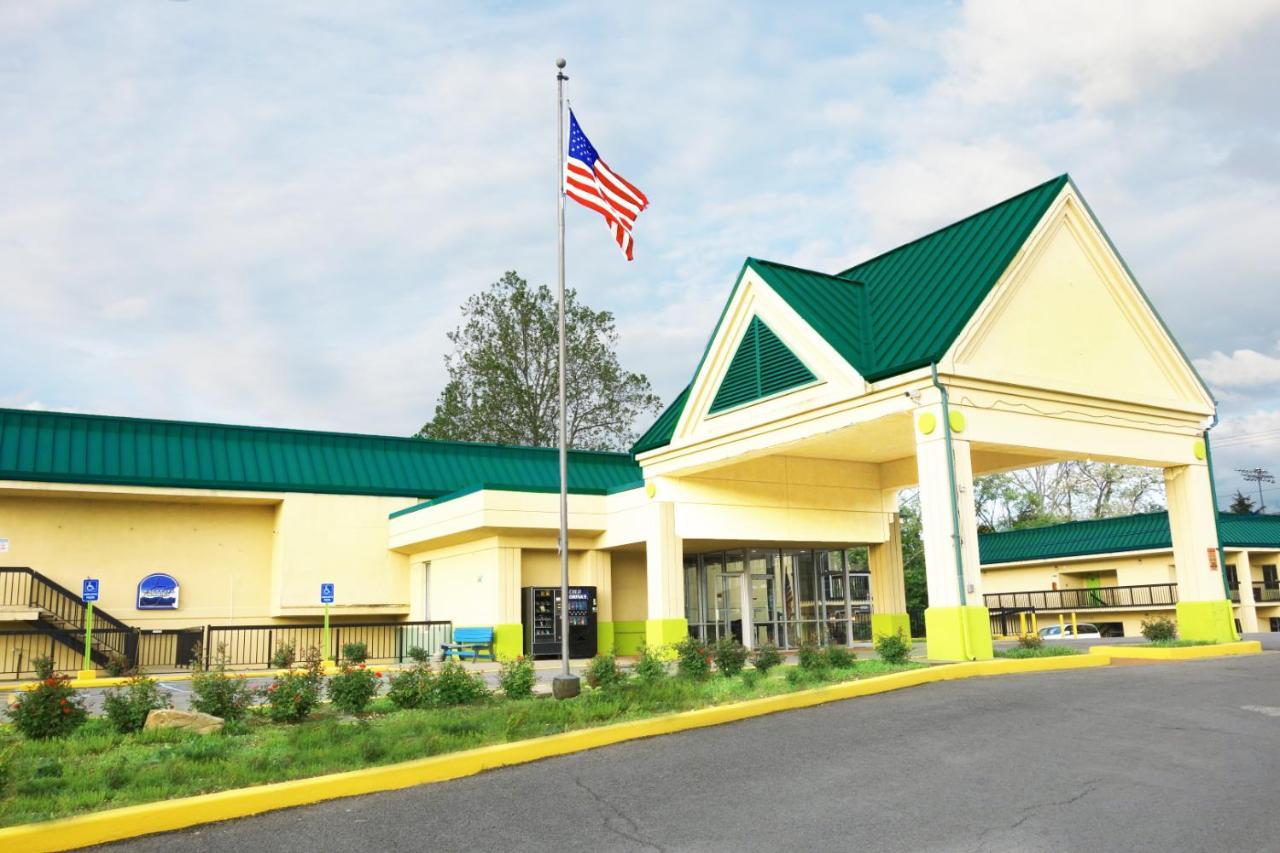 Hotel M Morgantown - Wvu Area Екстер'єр фото