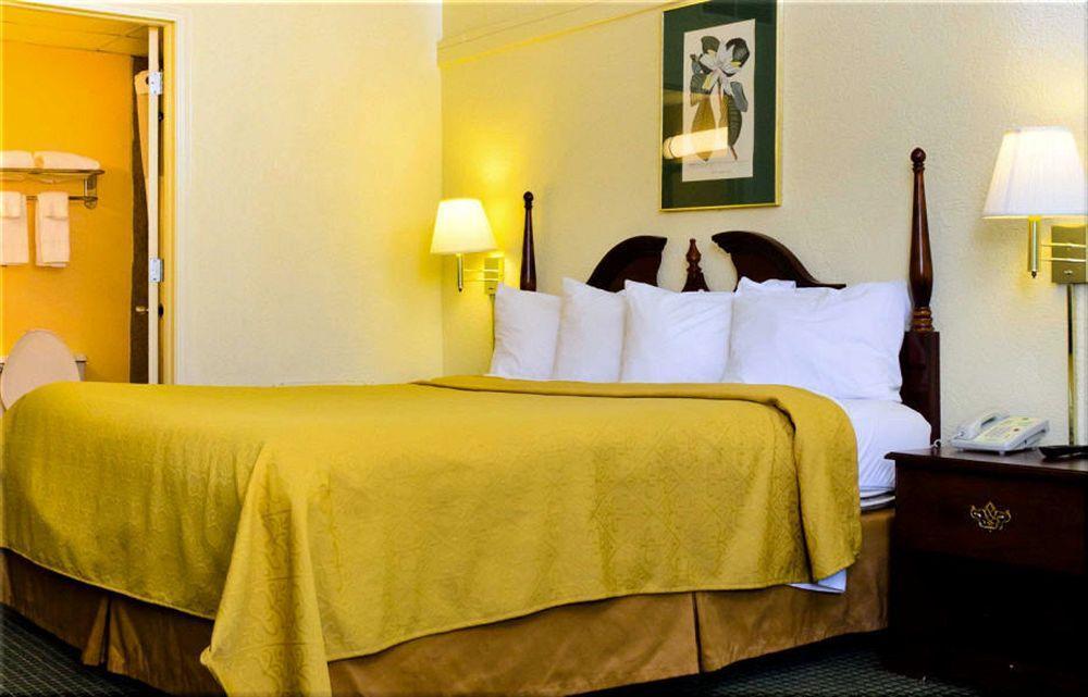Hotel M Morgantown - Wvu Area Екстер'єр фото