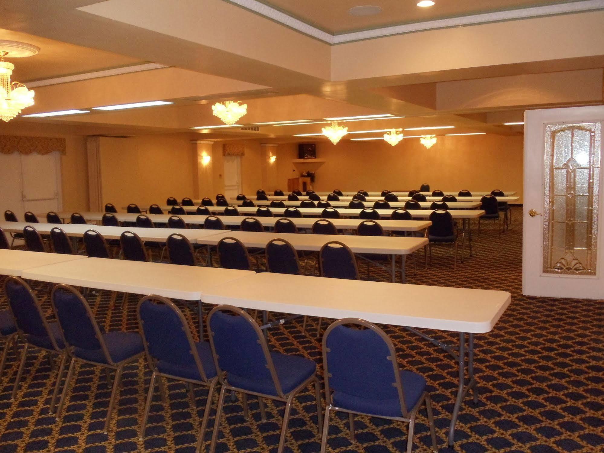 Hotel M Morgantown - Wvu Area Екстер'єр фото